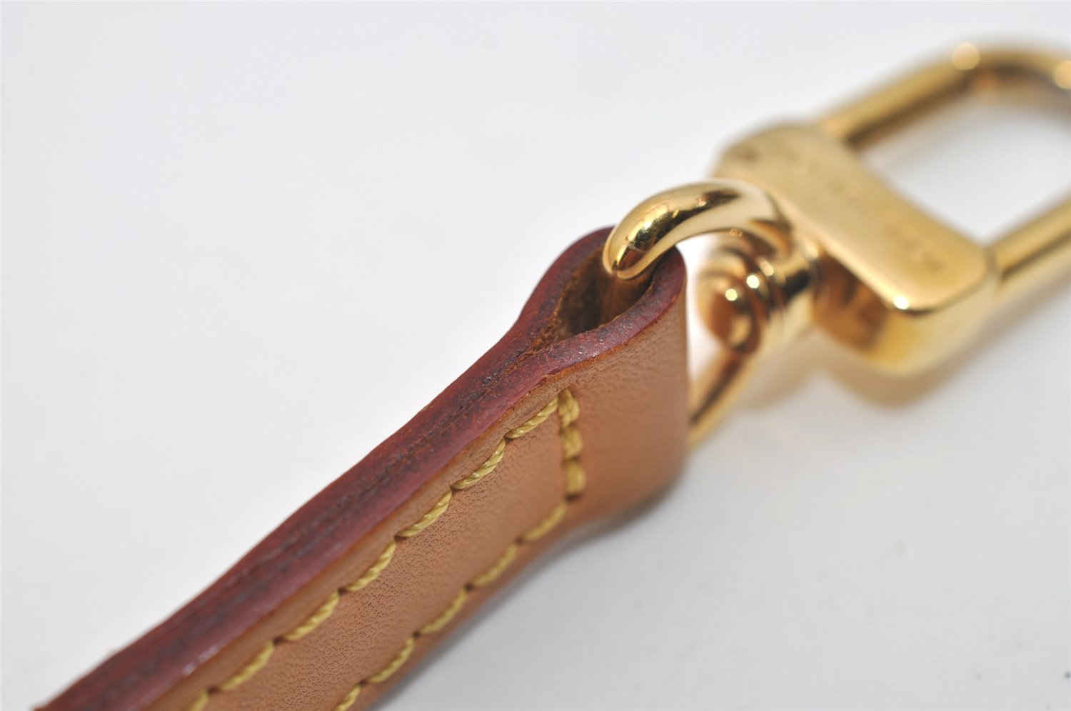 Authentic Louis Vuitton Leather Shoulder Strap Beige 41.5-48.4