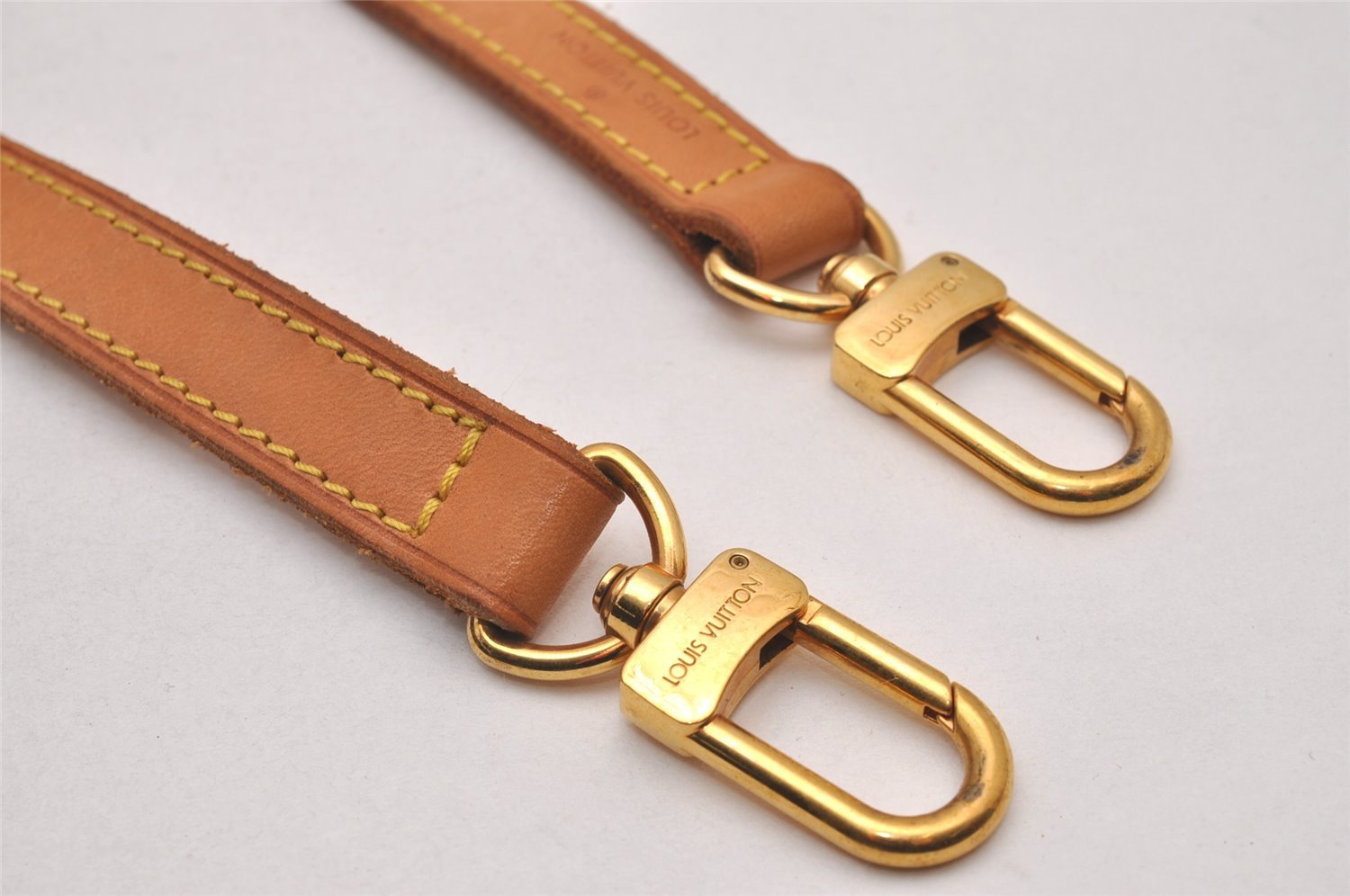 Authentic Louis Vuitton Leather Shoulder Strap Beige 38.6