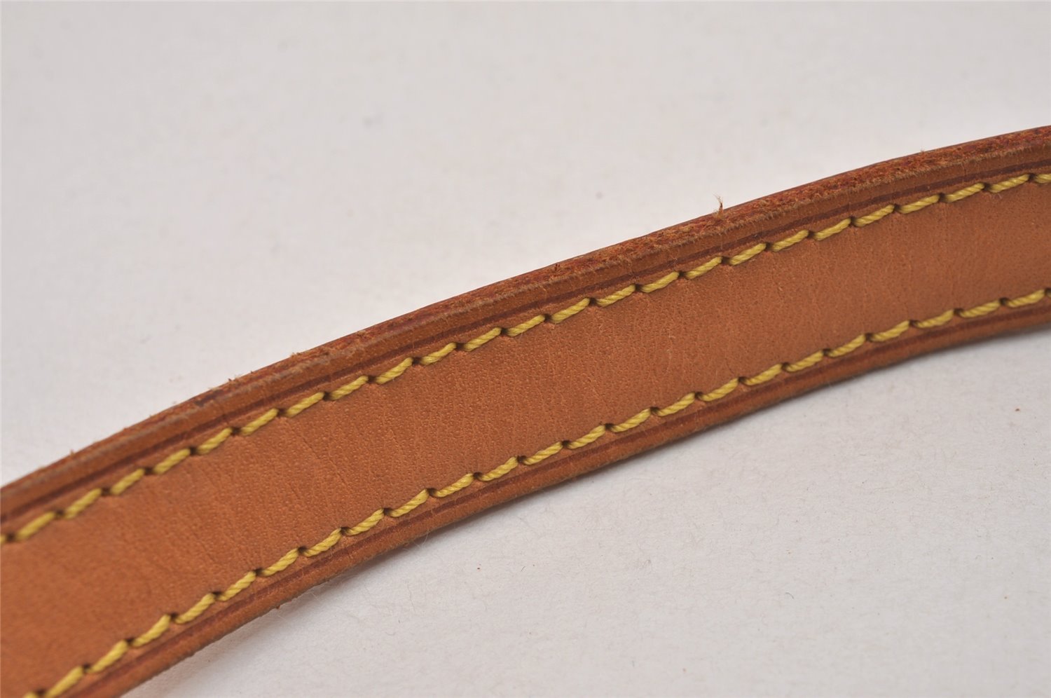 Authentic Louis Vuitton Leather Shoulder Strap Beige 38.6