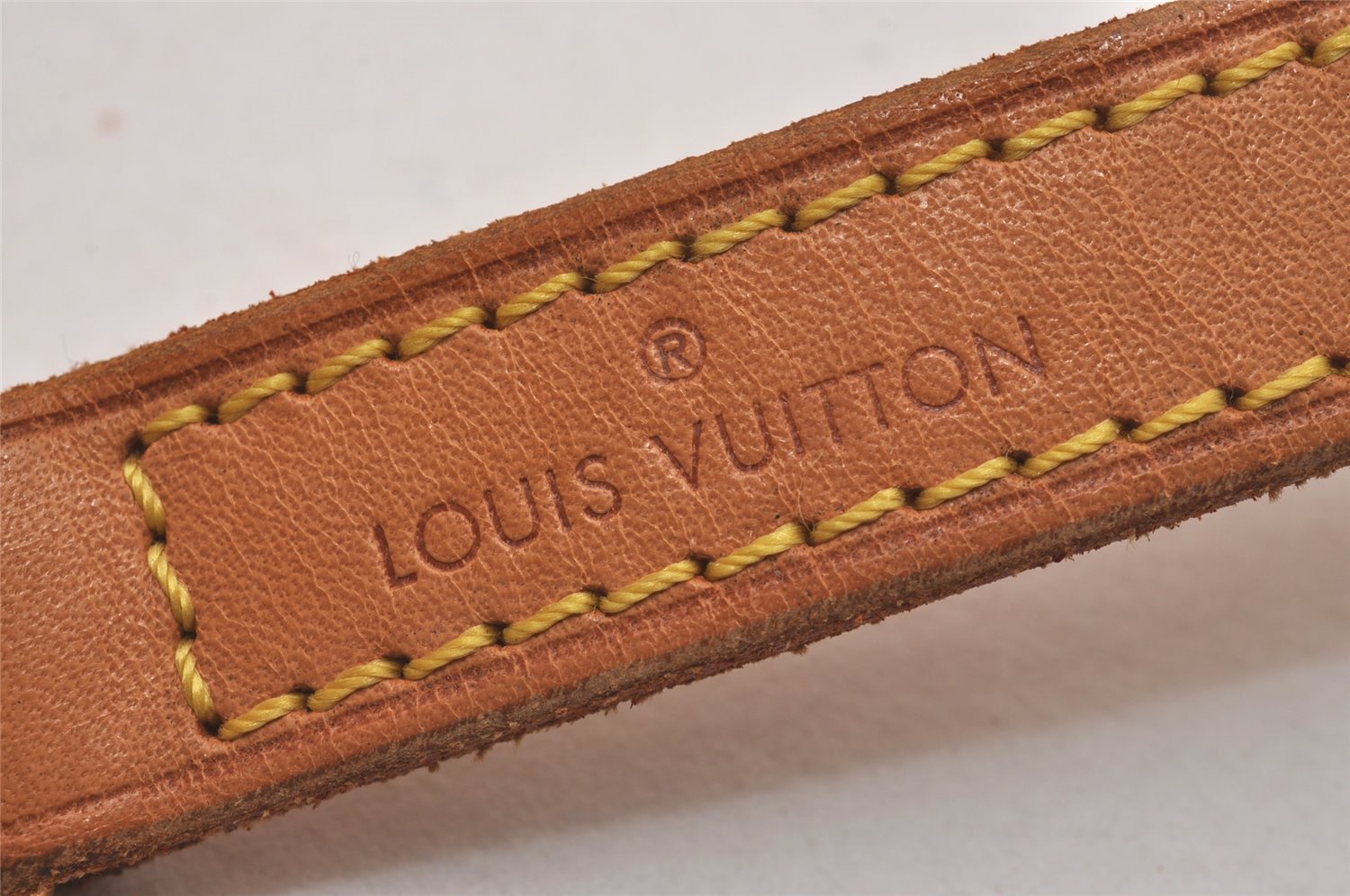 Authentic Louis Vuitton Leather Shoulder Strap Beige 38.6