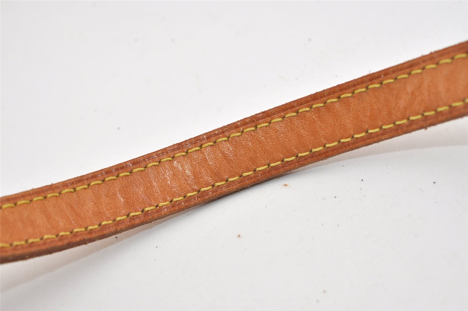 Authentic Louis Vuitton Leather Shoulder Strap Beige 46.9