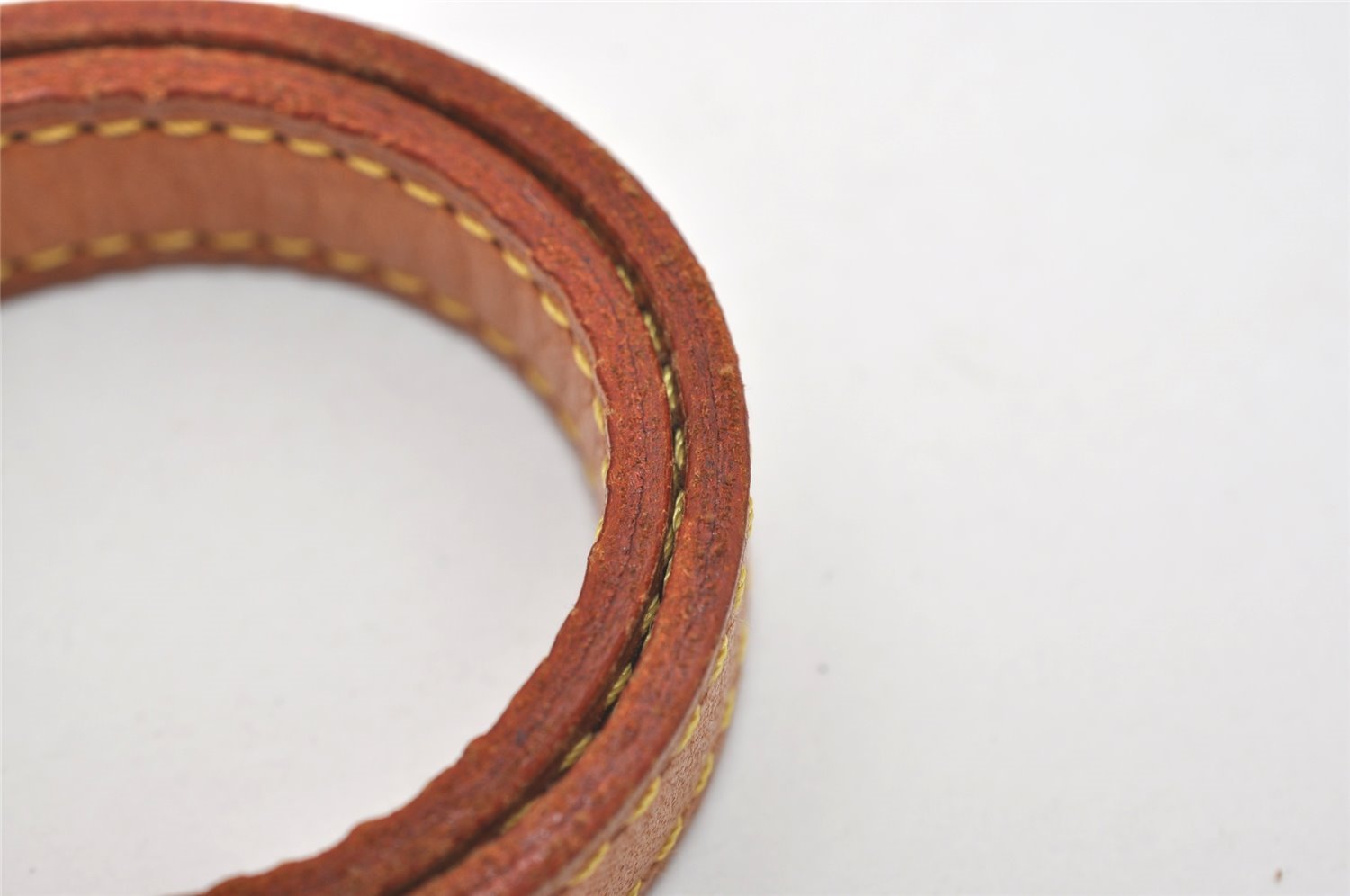 Authentic Louis Vuitton Leather Shoulder Strap Beige 46.9