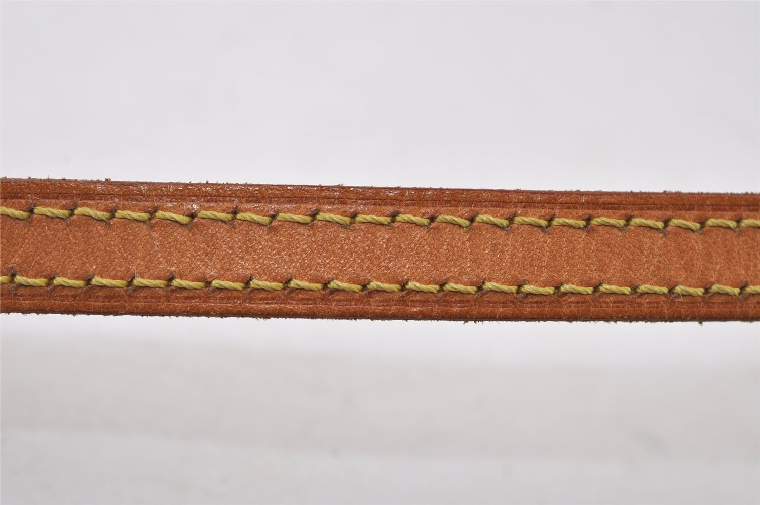 Authentic Louis Vuitton Leather Shoulder Strap Beige 48