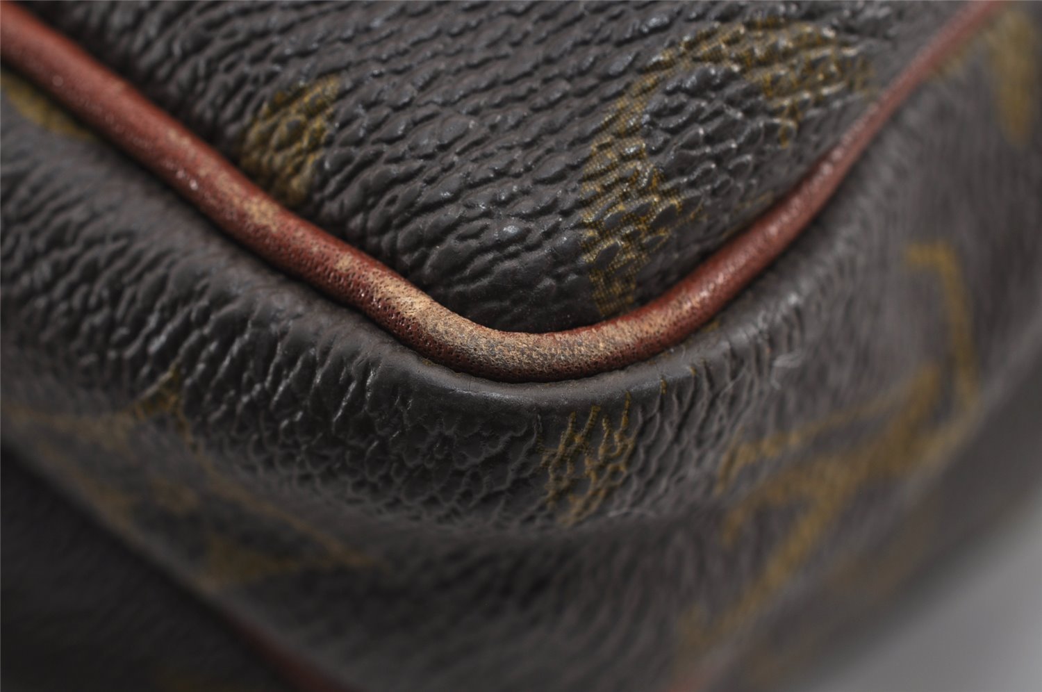 Authentic Louis Vuitton Monogram Nile Shoulder Cross Bag Old Model LV Junk 9076J