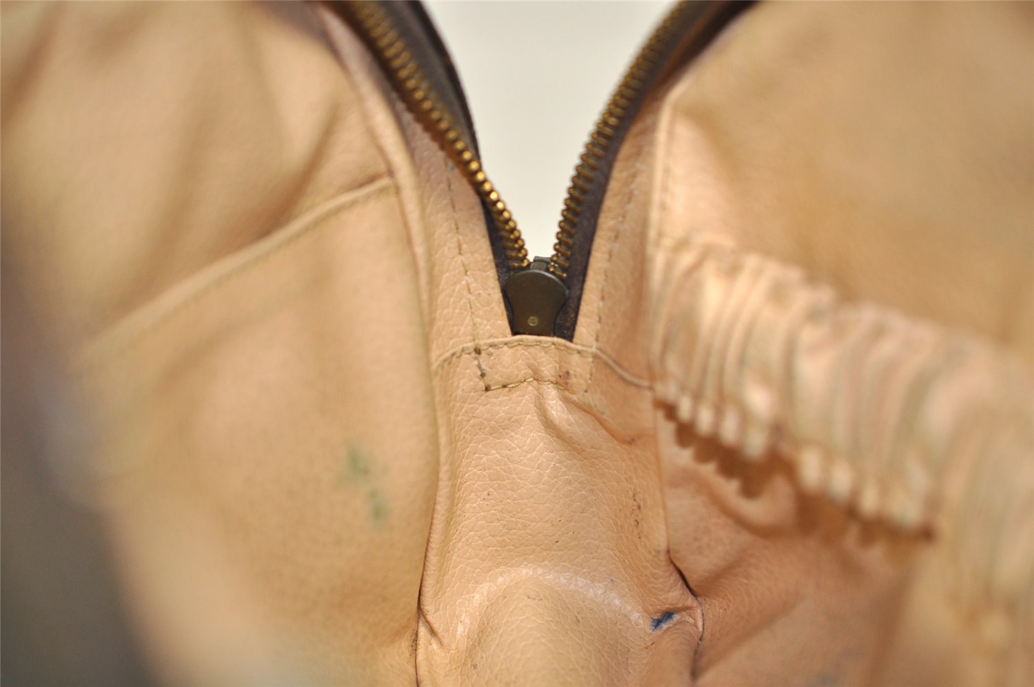 Auth Louis Vuitton Monogram Trousse Toilette 23 Clutch Bag Old Model Junk 9090J