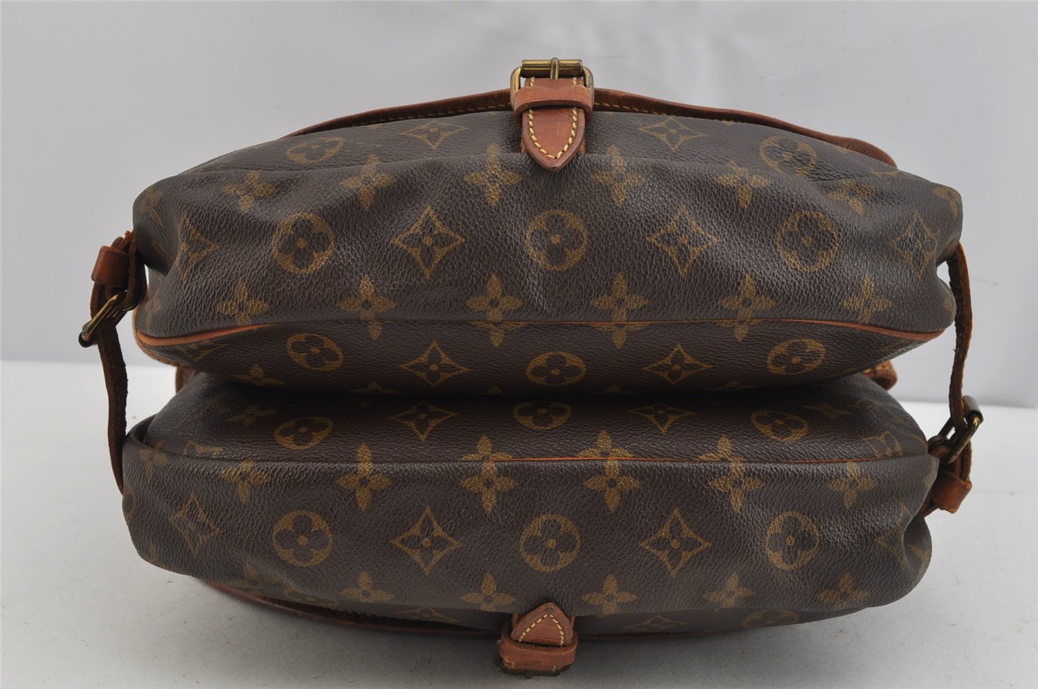 Authentic Louis Vuitton Monogram Saumur 30 Shoulder Cross Bag M42256 LV 9095J