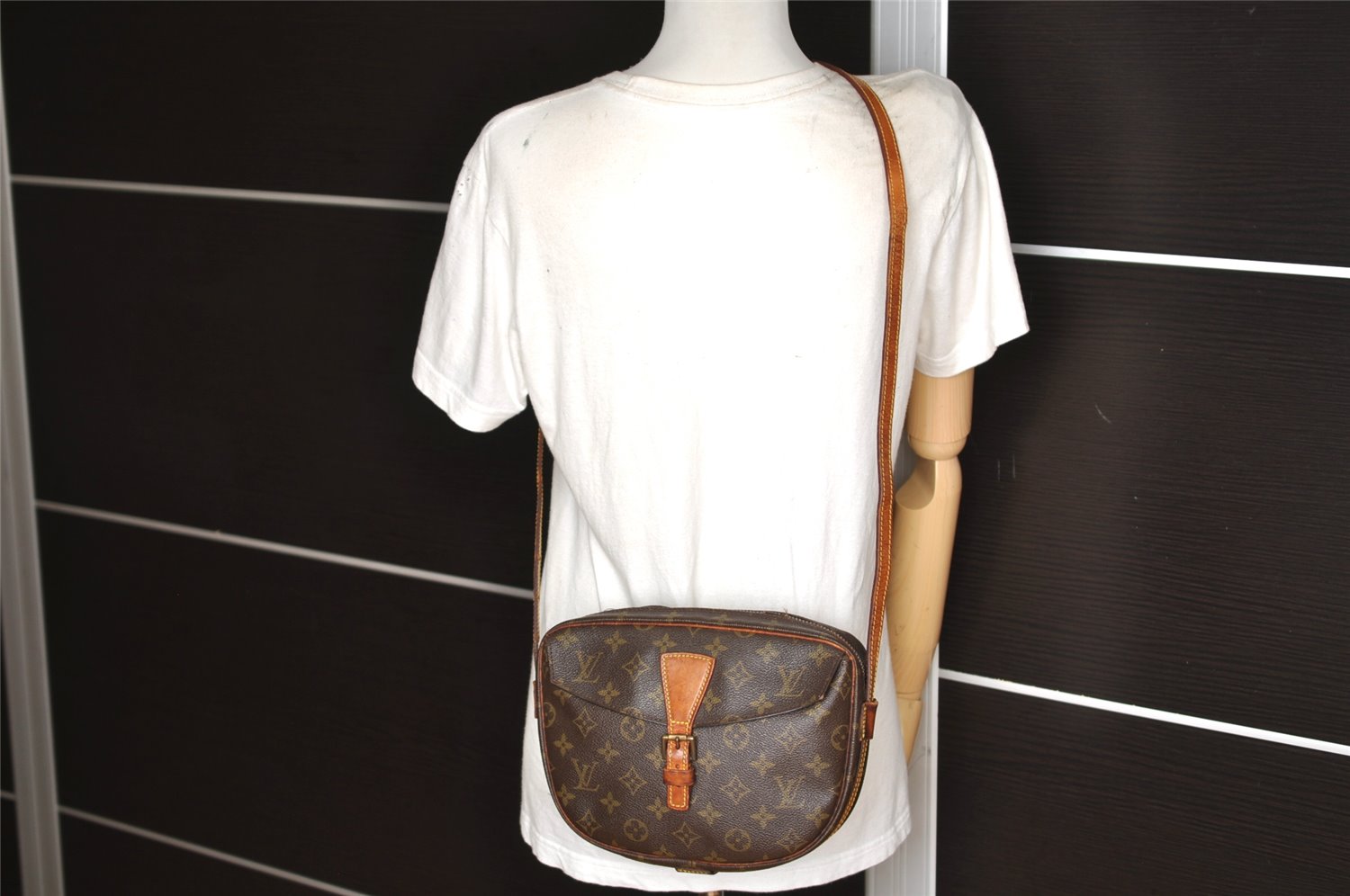 Authentic Louis Vuitton Monogram Jeune Fille MM M51226 Shoulder Bag Junk 9123J