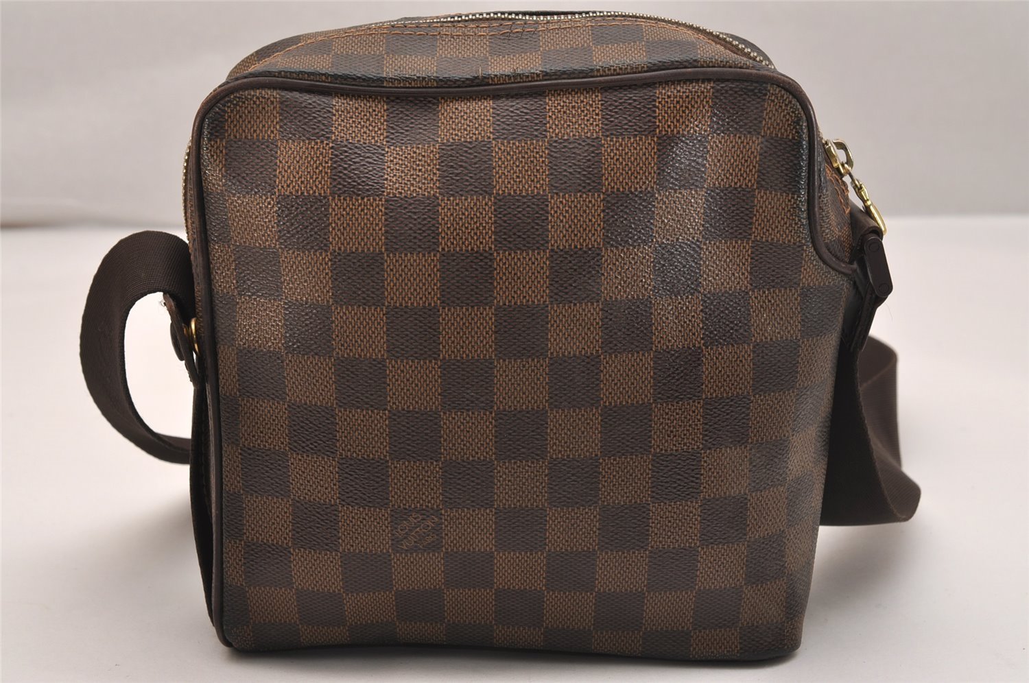 Authentic Louis Vuitton Damier Olav PM Shoulder Cross Body Bag N41442 LV 9131J