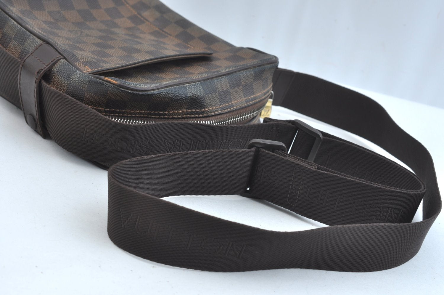 Authentic Louis Vuitton Damier Olav PM Shoulder Cross Body Bag N41442 LV 9131J