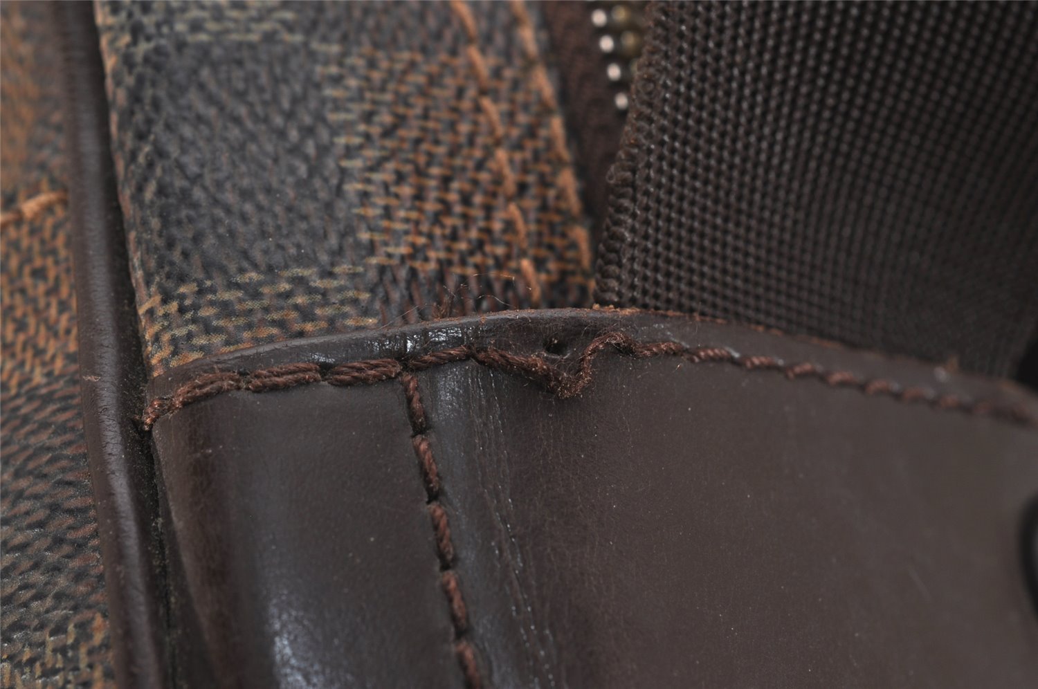 Authentic Louis Vuitton Damier Olav PM Shoulder Cross Body Bag N41442 LV 9131J