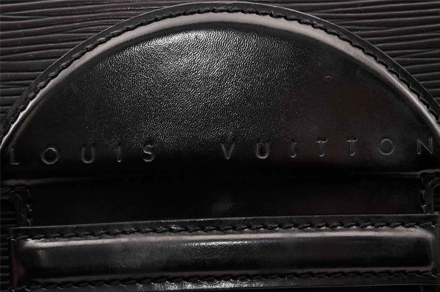 Authentic Louis Vuitton Epi Chaillot Clutch Hand Bag Purse Black M52532 LV 9135I