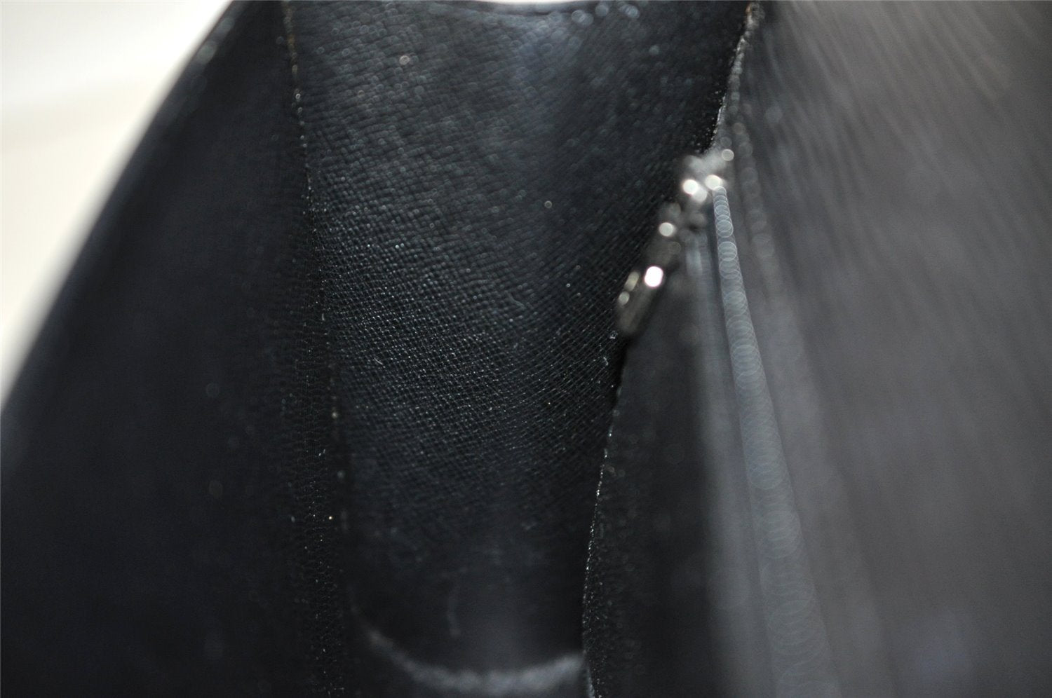 Authentic Louis Vuitton Epi Chaillot Clutch Hand Bag Purse Black M52532 LV 9135I