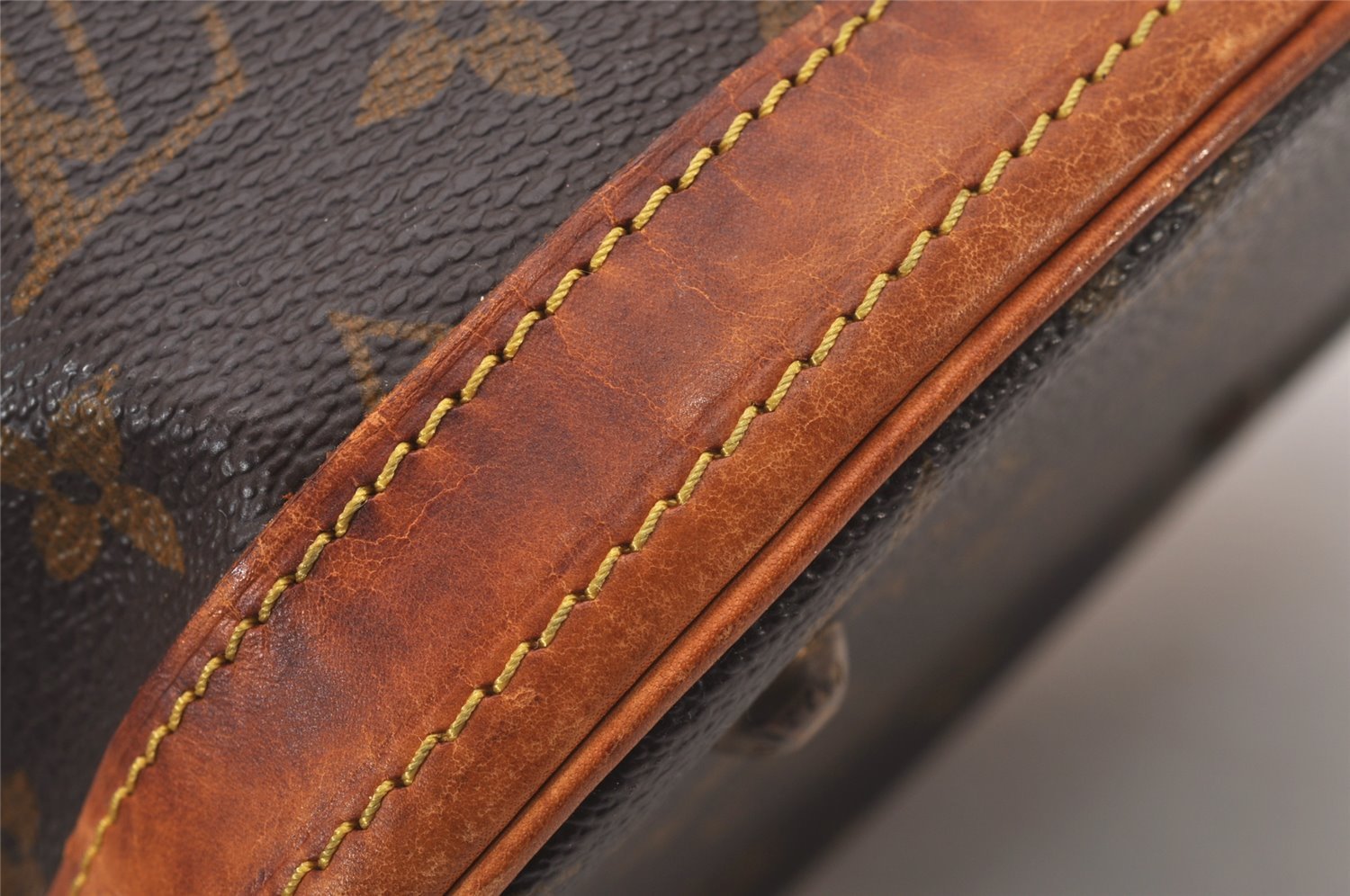 Authentic Louis Vuitton Monogram Bucket PM Shoulder Bag Old Model Junk 9137I