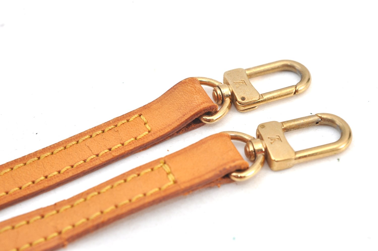 Authentic Louis Vuitton Leather Shoulder Strap Beige 44.9