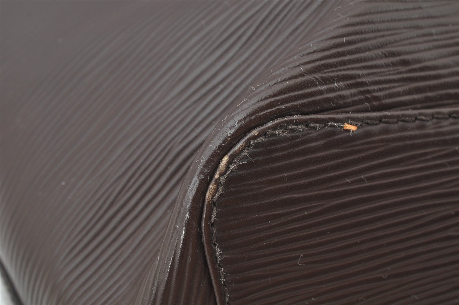 Authentic Louis Vuitton Epi Mandara MM Shoulder Cross Bag Brown M5889D LV 9141I