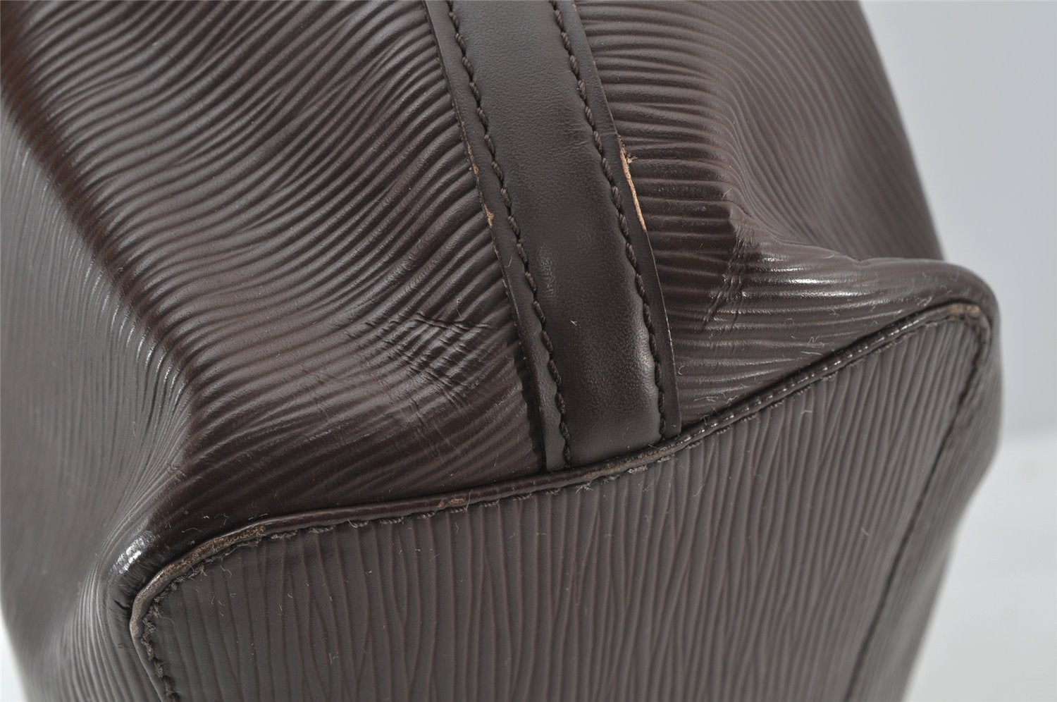 Authentic Louis Vuitton Epi Mandara MM Shoulder Cross Bag Brown M5889D LV 9141I