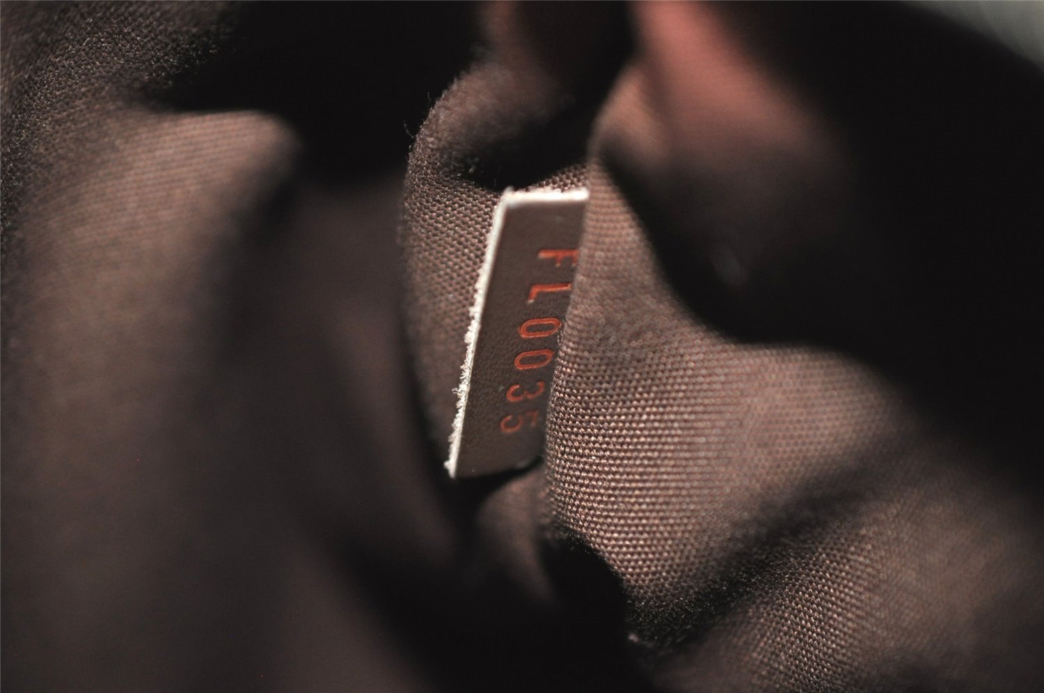 Authentic Louis Vuitton Epi Mandara MM Shoulder Cross Bag Brown M5889D LV 9141I