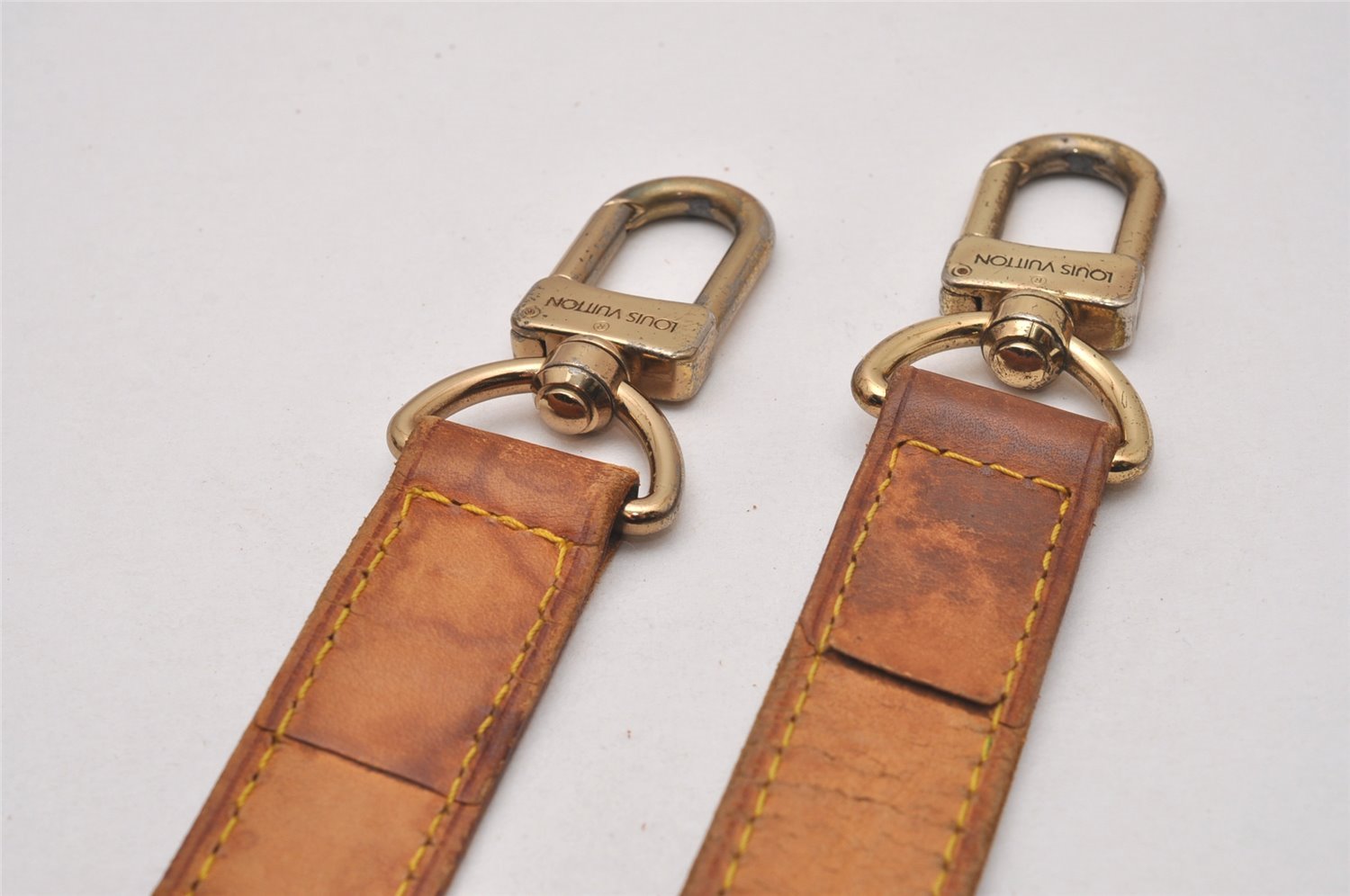 Authentic Louis Vuitton Leather Shoulder Strap Beige 37.2-44.5