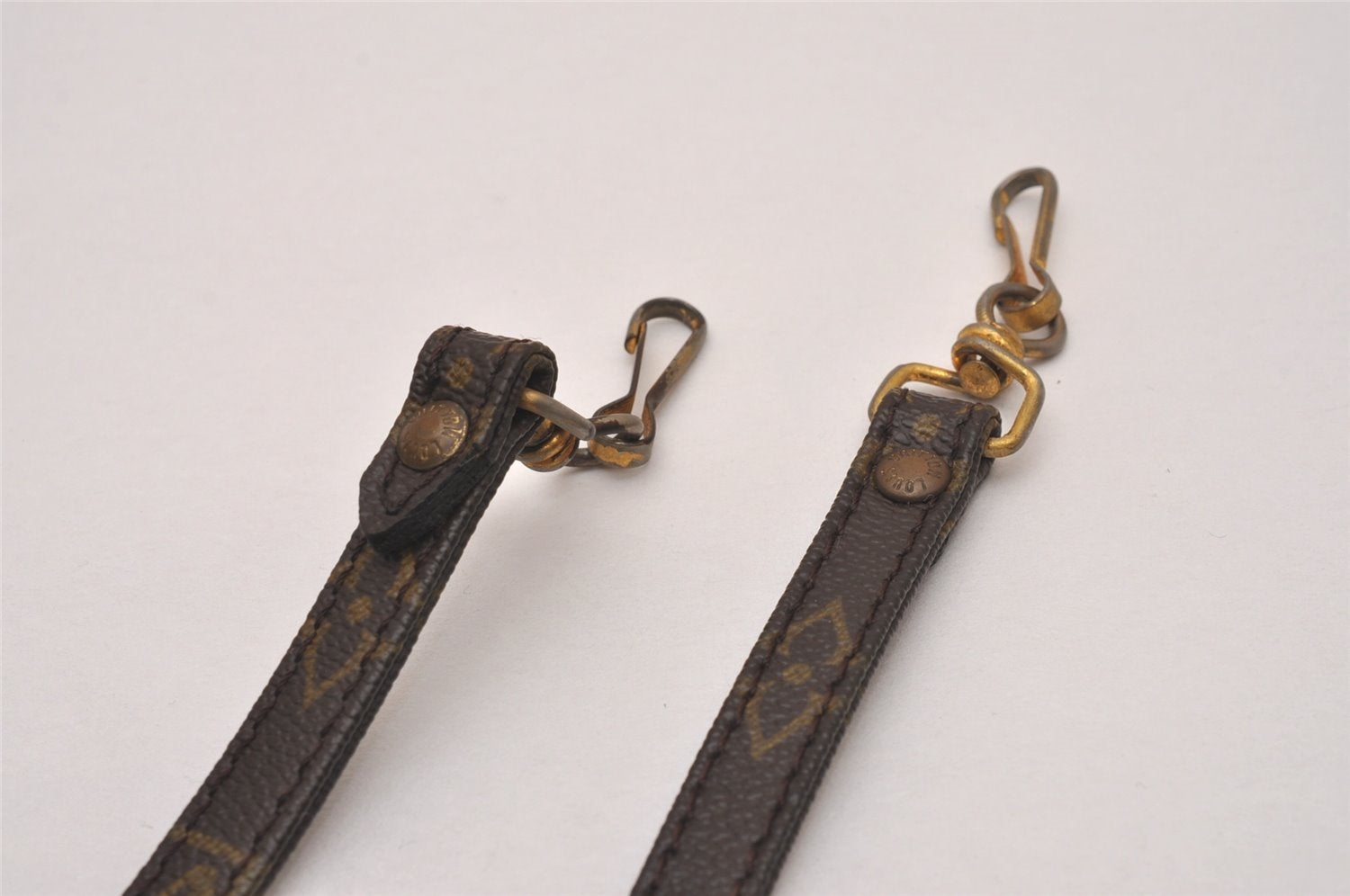 Authentic Louis Vuitton Monogram Shoulder Strap Old Model 50