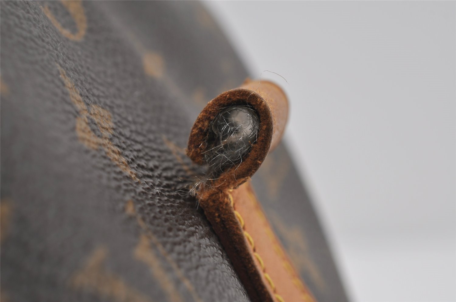 Authentic Louis Vuitton Monogram Cabas Mezzo Shoulder Tote Bag M51151 Junk 9159I