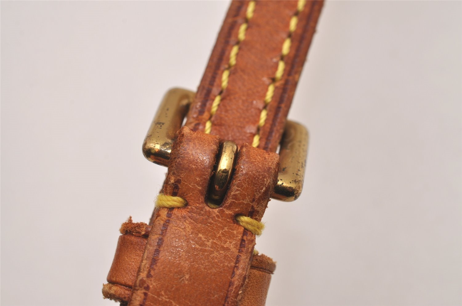 Authentic Louis Vuitton Leather Shoulder Strap Beige 39.8-47