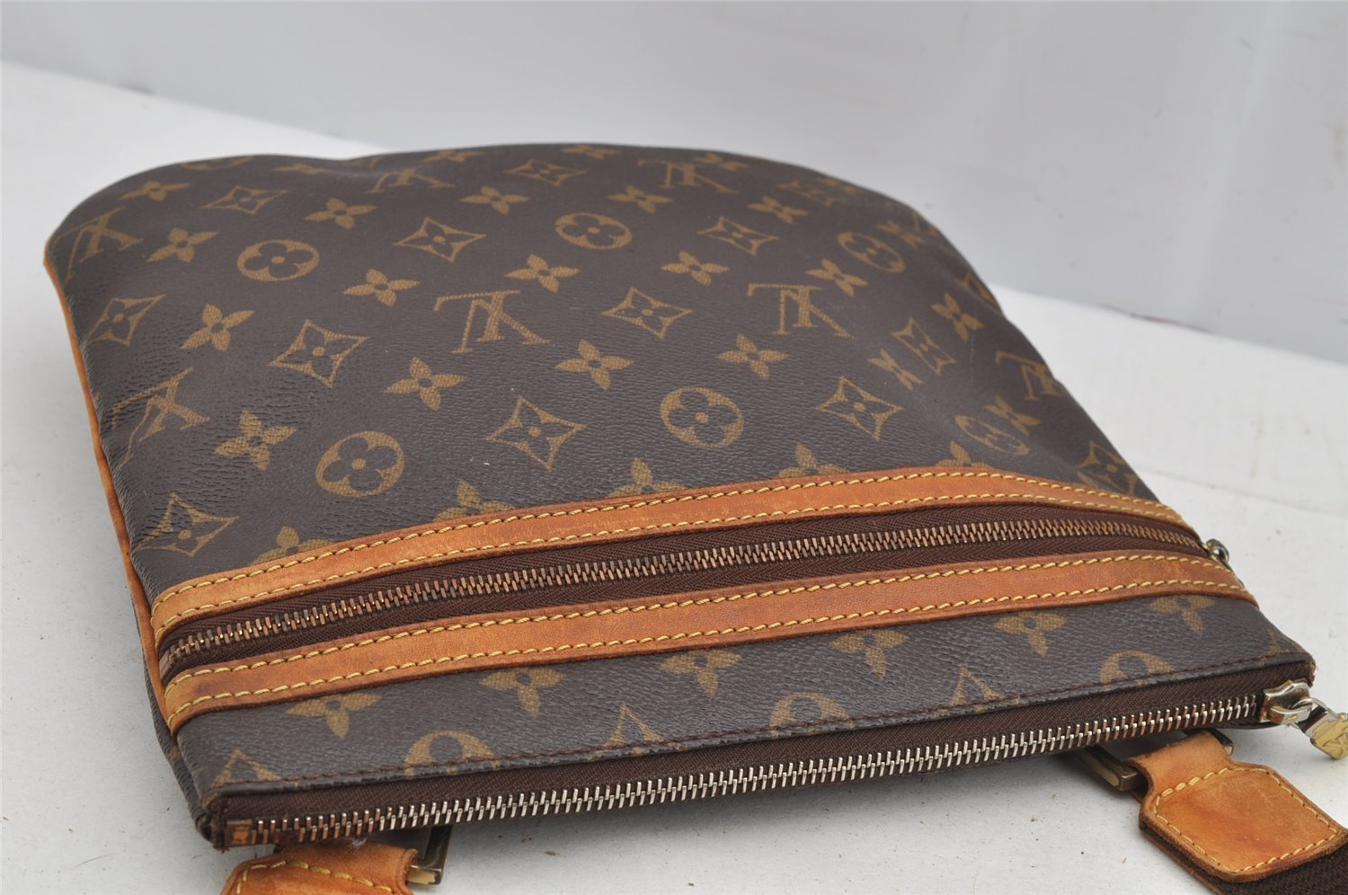 Auth Louis Vuitton Monogram Pochette Bosphore Shoulder Cross Bag M40044 LV 9165J