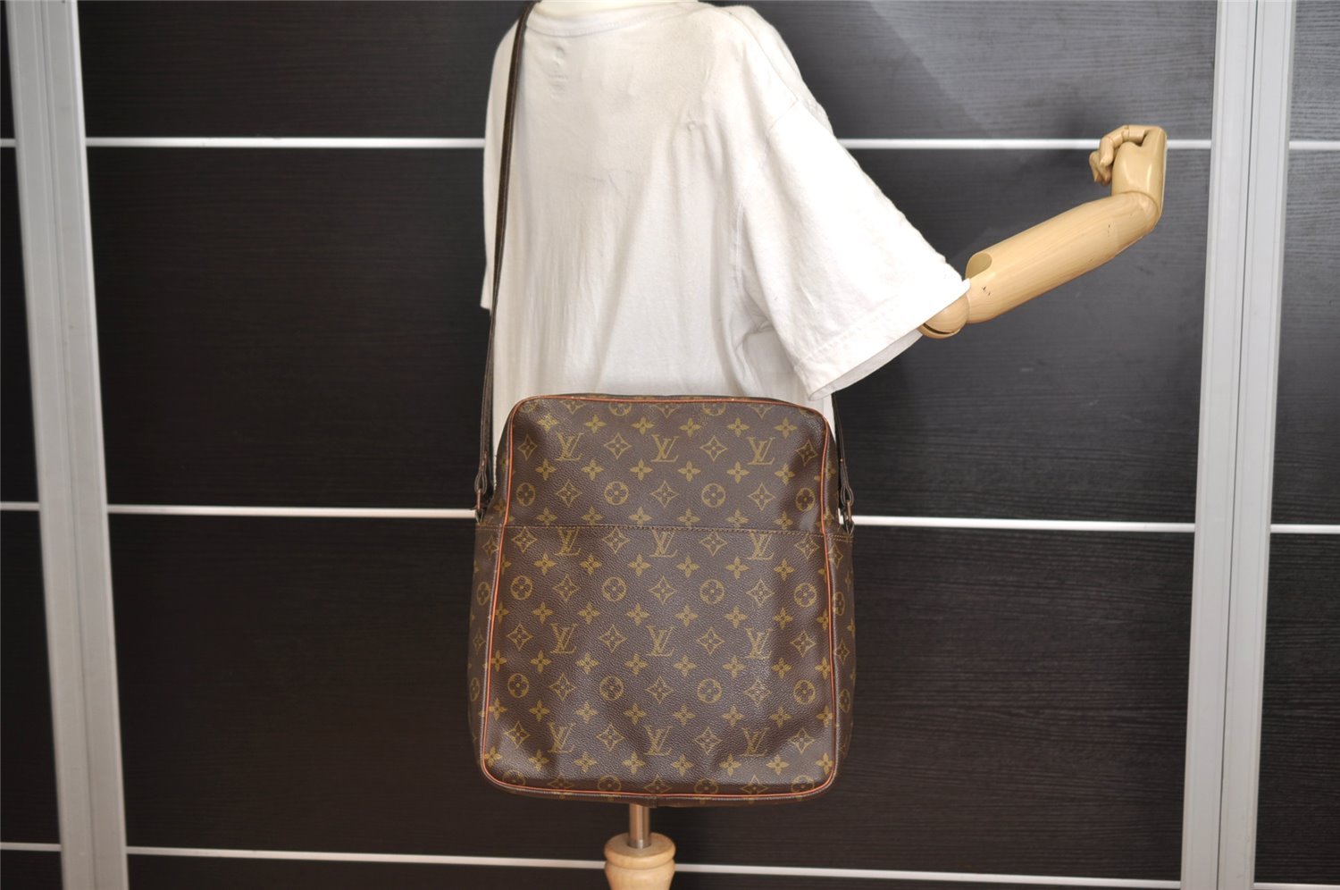 Authentic Louis Vuitton Monogram Marceau Shoulder Cross Body Bag Old Model 9166J