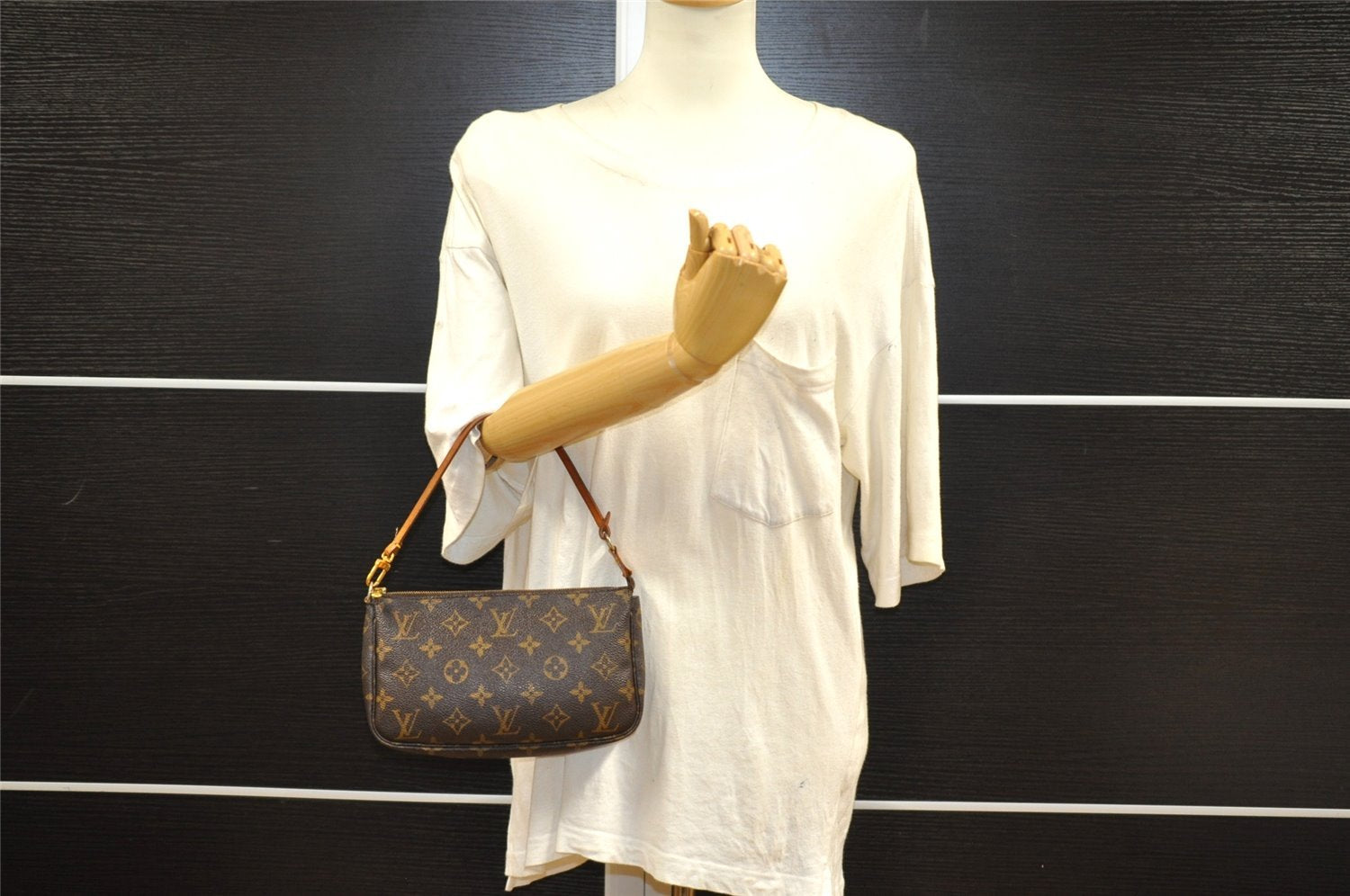 Authentic Louis Vuitton Monogram Pochette Accessoires Pouch M51980 LV 9172I