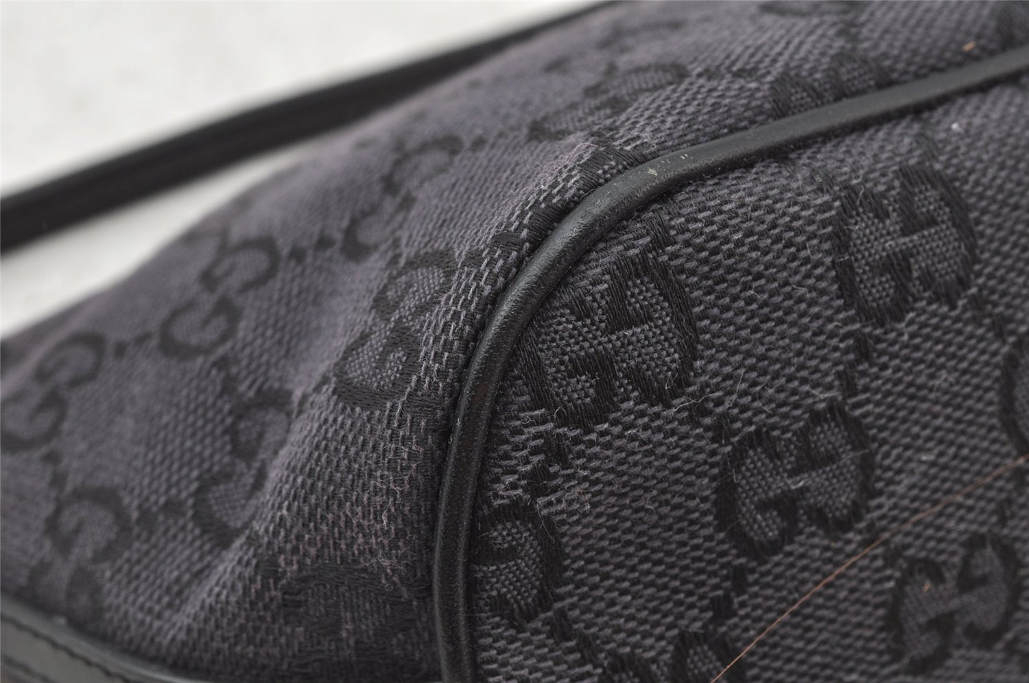 Authentic GUCCI Hand Bag Pouch Purse GG Canvas Leather 0391103 Black 9189I