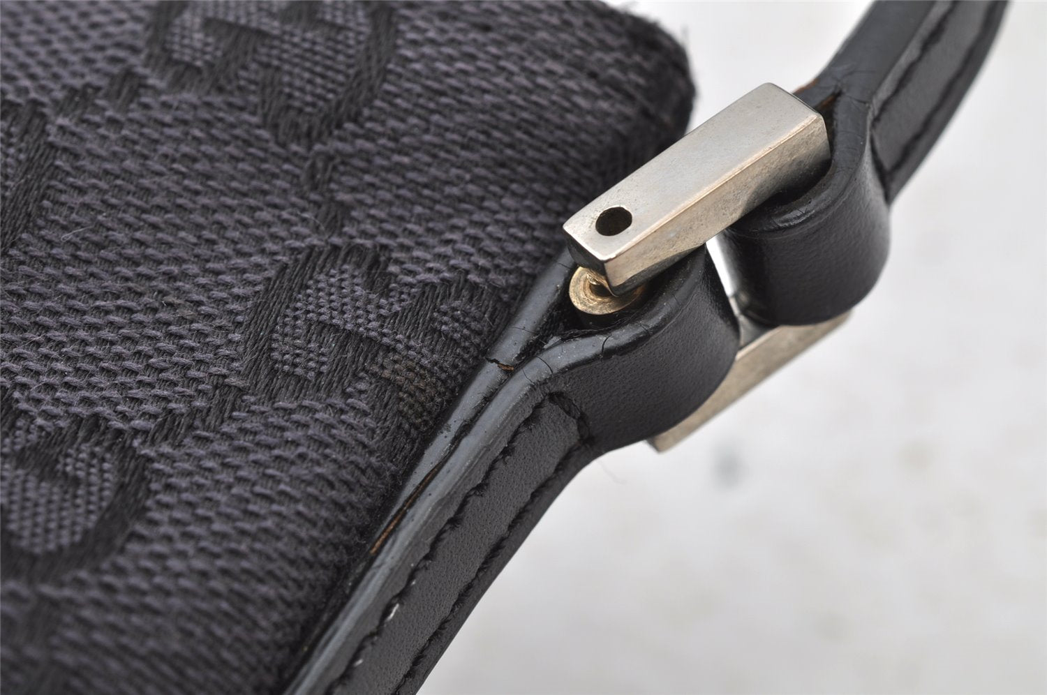 Authentic GUCCI Hand Bag Pouch Purse GG Canvas Leather 0391103 Black 9189I