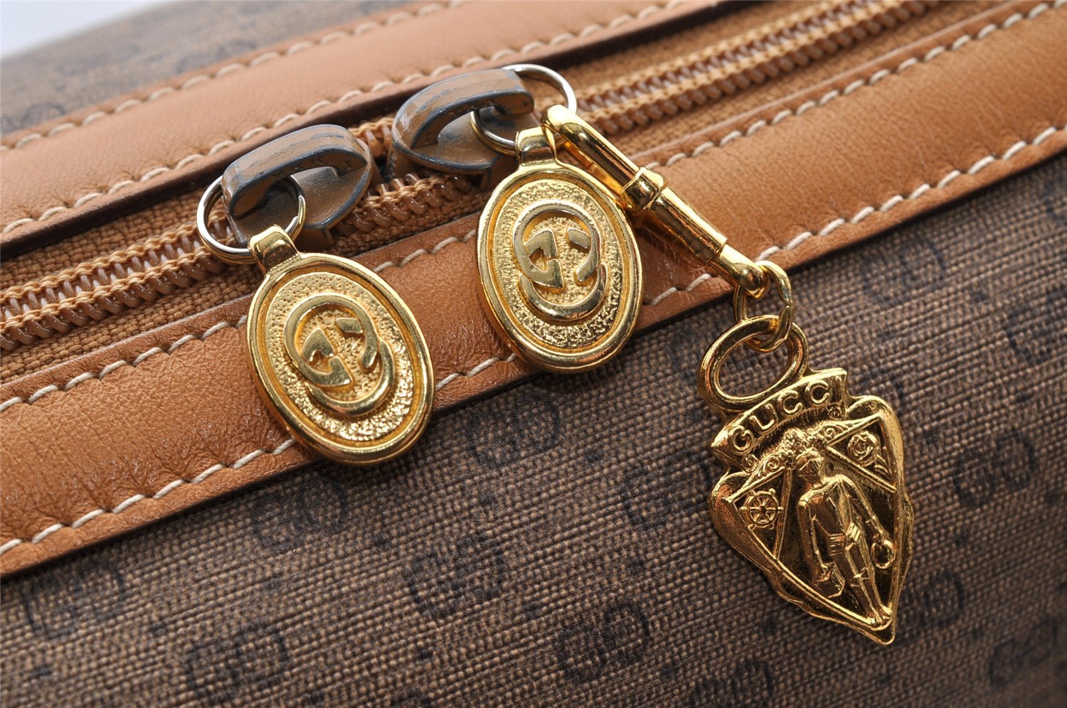 Authentic GUCCI Micro GG PVC Leather 2Way Shoulder Hand Bag Brown Junk 9190I