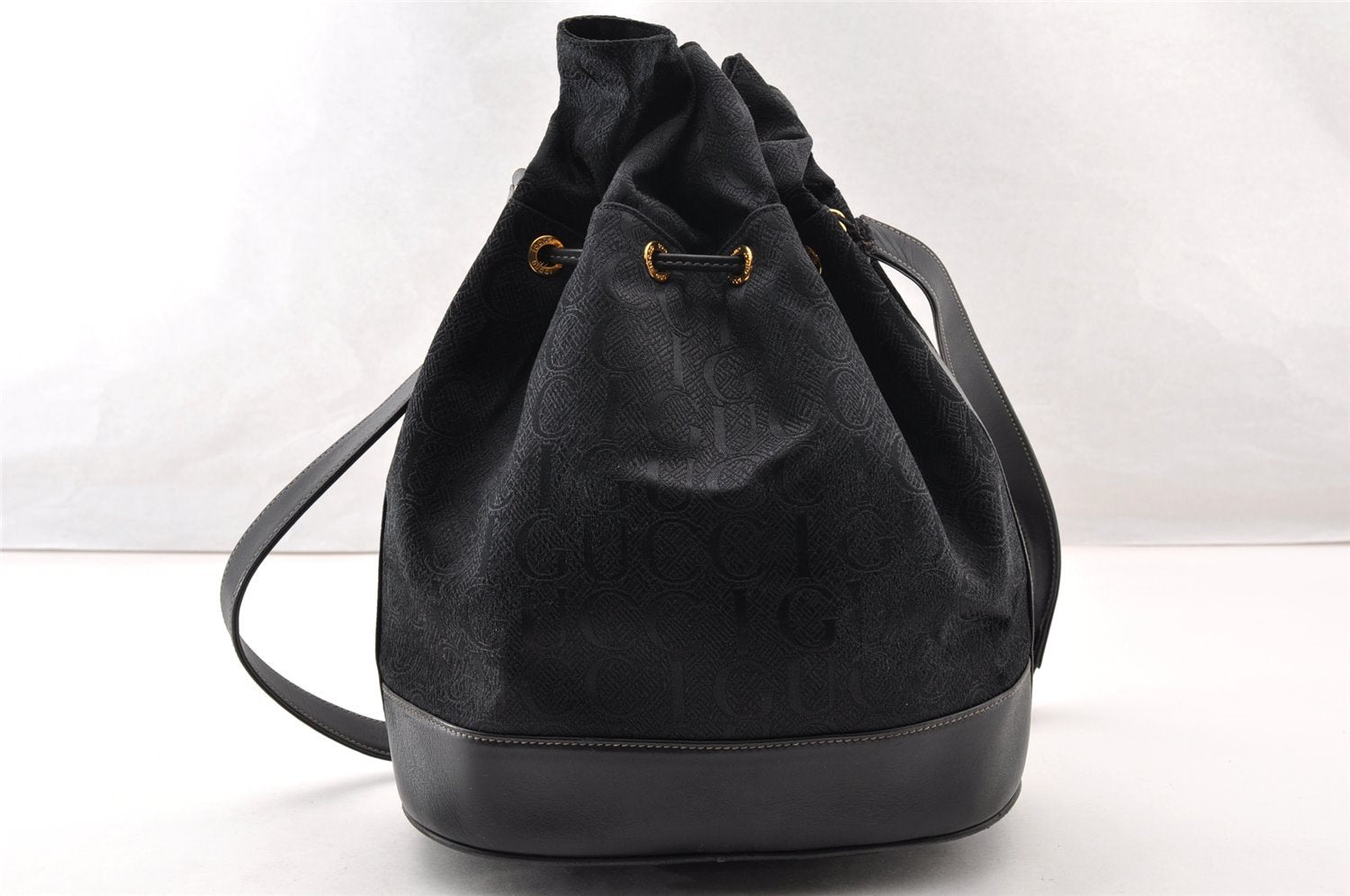 Authentic GUCCI Shoulder Drawstring Cross Bag Canvas Leather Black Junk 9191I