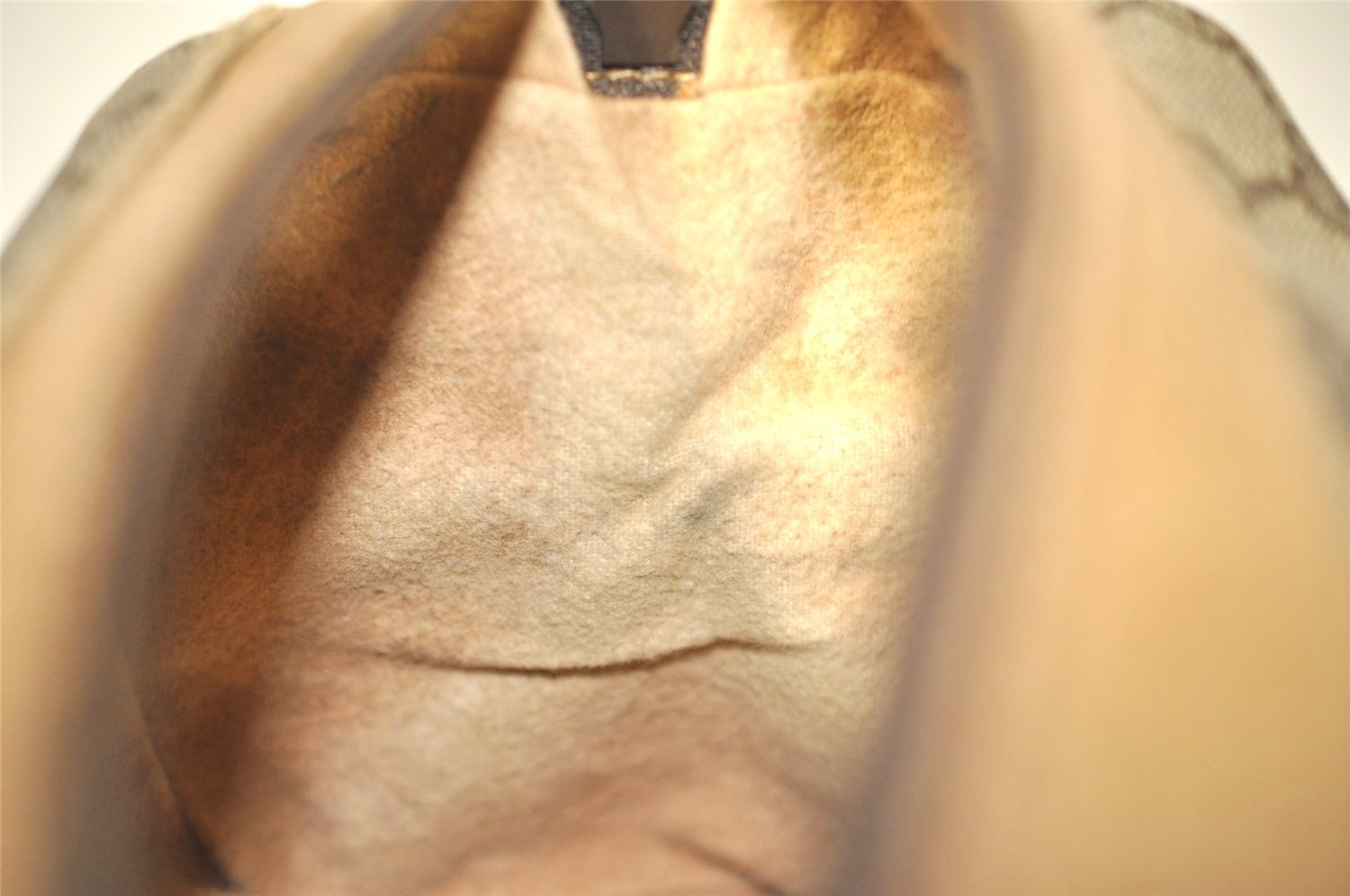 Authentic GUCCI Shoulder Cross Body Bag Purse GG PVC Leather Brown 9196I