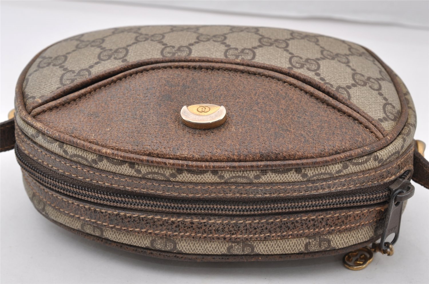 Authentic GUCCI Shoulder Cross Body Bag Purse GG PVC Leather Brown Junk 9202I