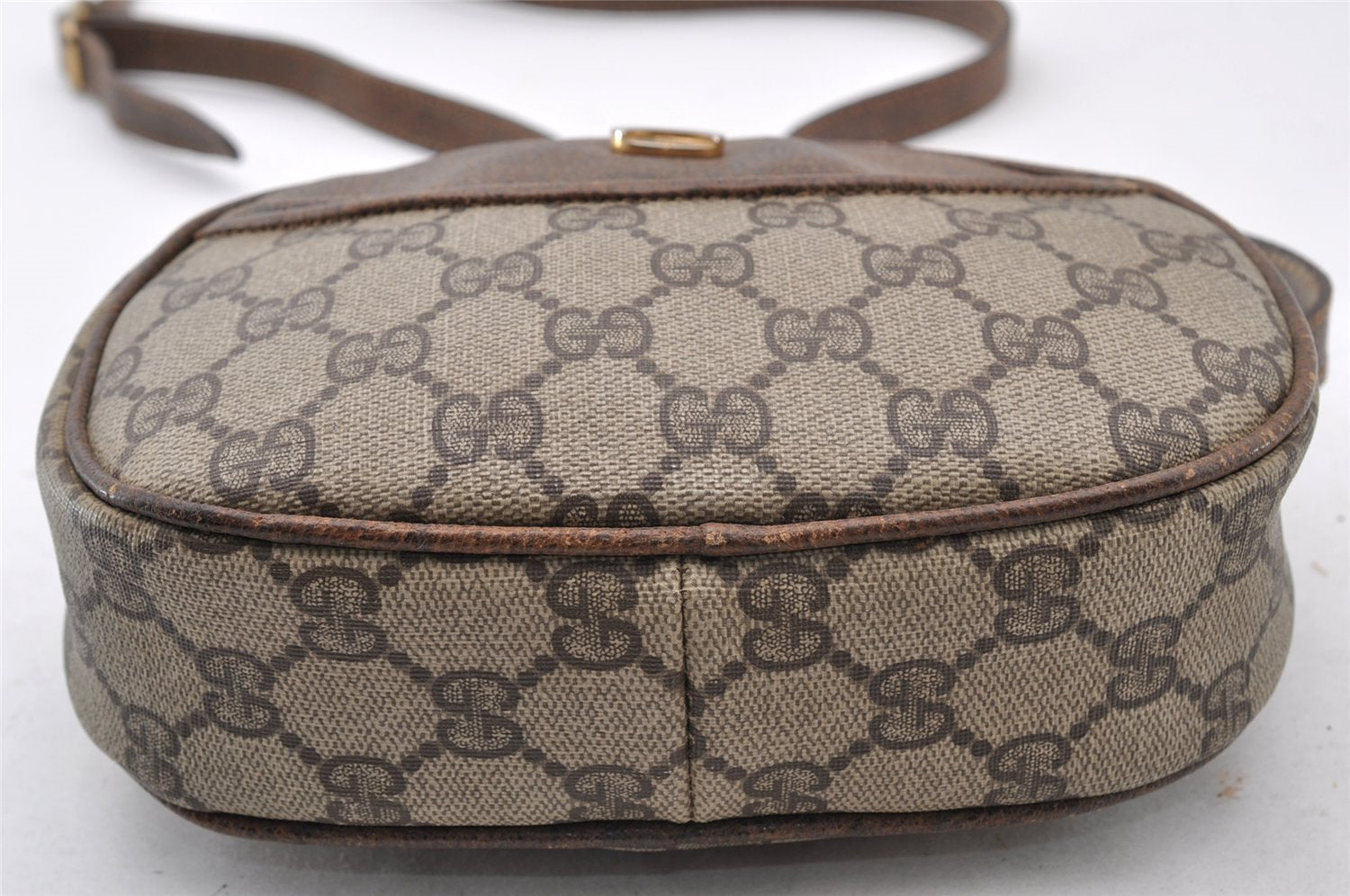 Authentic GUCCI Shoulder Cross Body Bag Purse GG PVC Leather Brown Junk 9202I