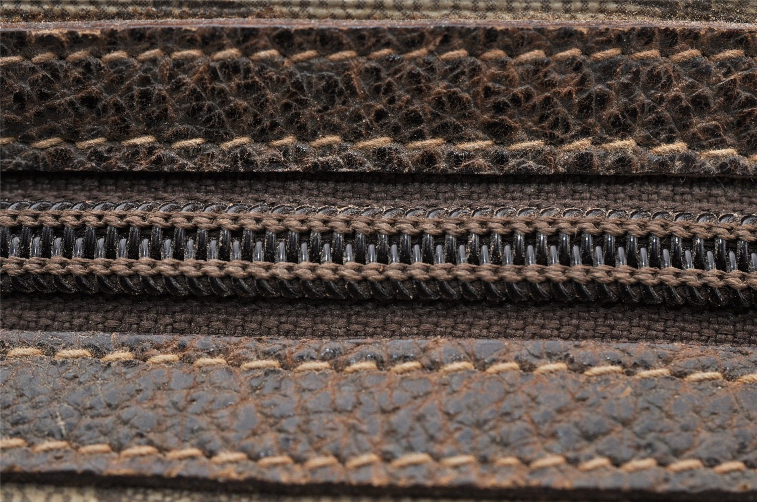 Authentic GUCCI Shoulder Cross Body Bag Purse GG PVC Leather Brown Junk 9202I