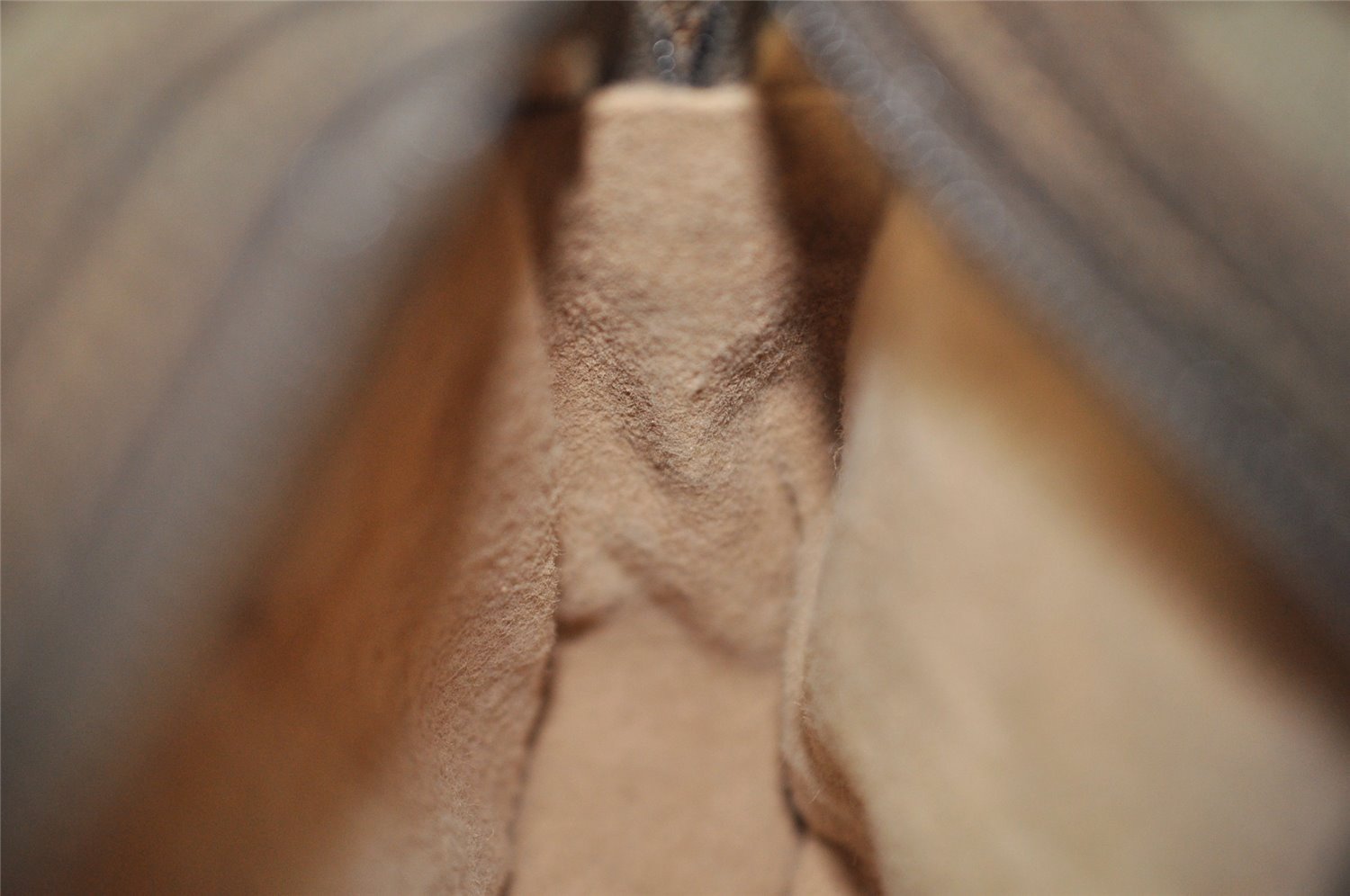 Authentic GUCCI Shoulder Cross Body Bag Purse GG PVC Leather Brown Junk 9202I