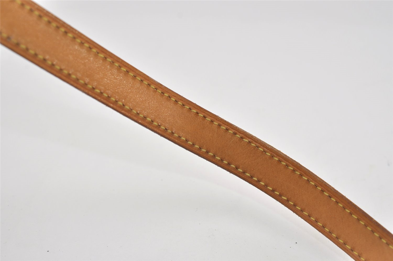 Authentic Louis Vuitton Leather Shoulder Strap For Bucket GM 31.9