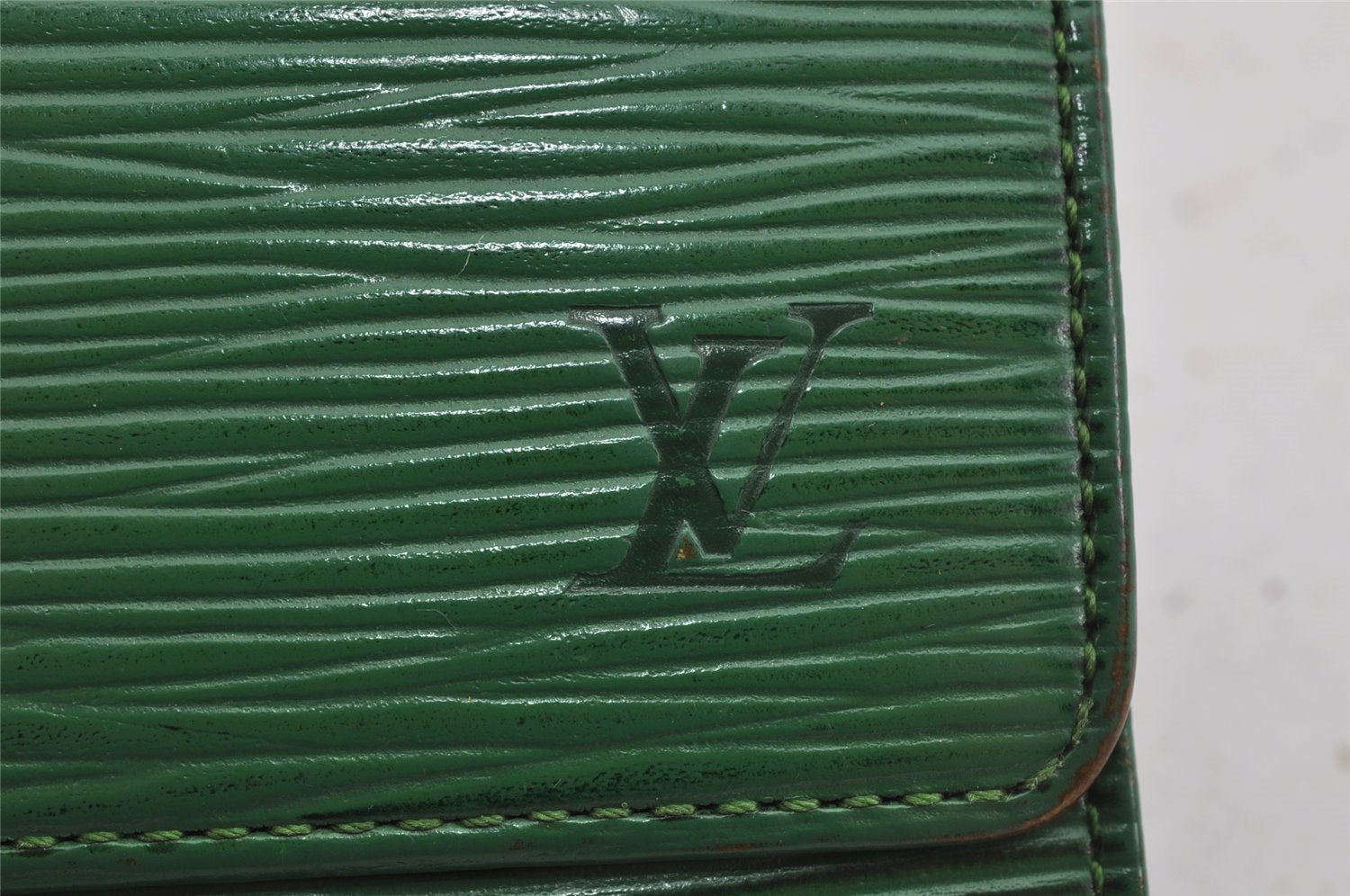 Auth Louis Vuitton Epi Pochette Porte Monnaie Credit Wallet M63574 Green 9205J