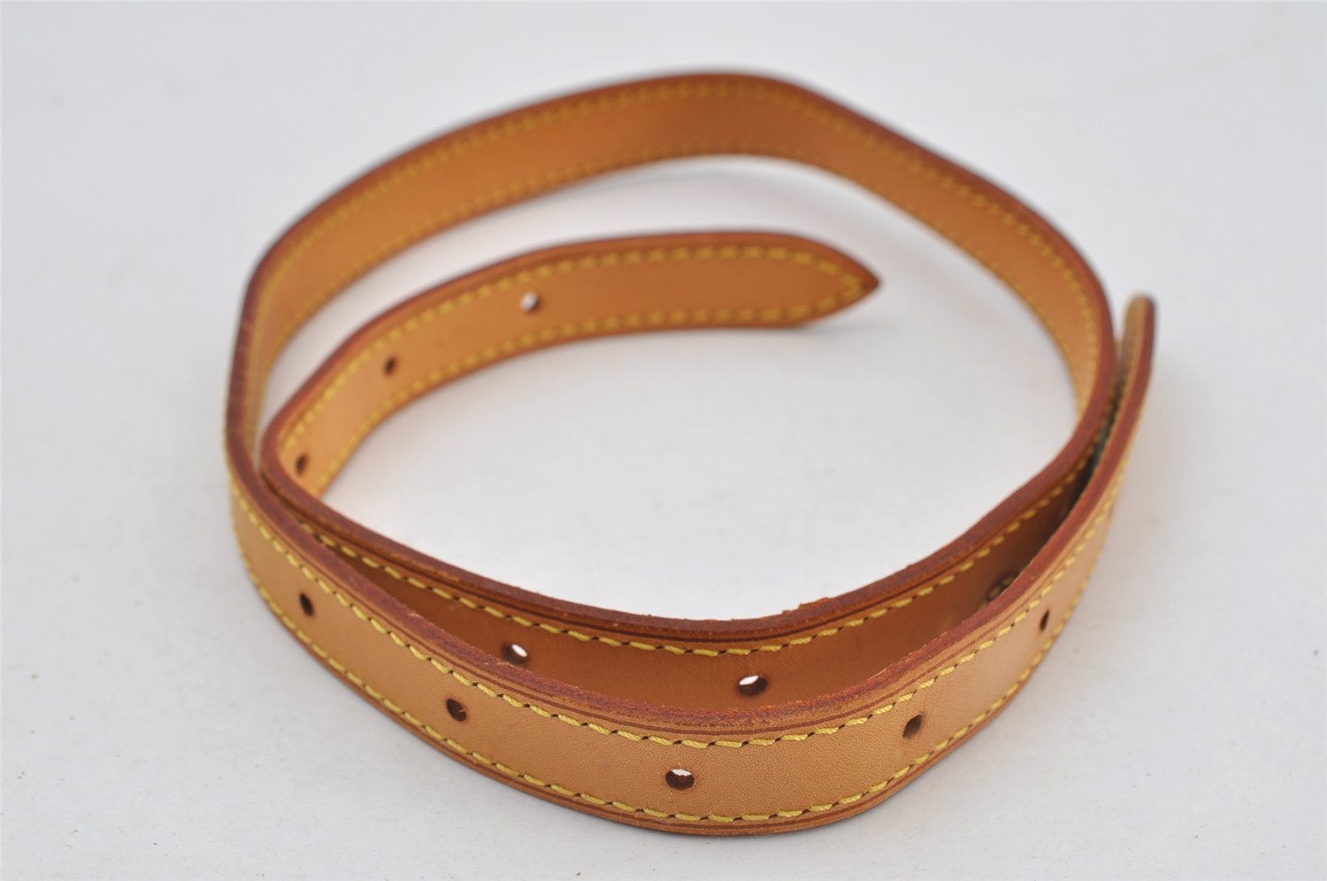 Authentic Louis Vuitton Leather Shoulder Strap For Bucket GM 31.9