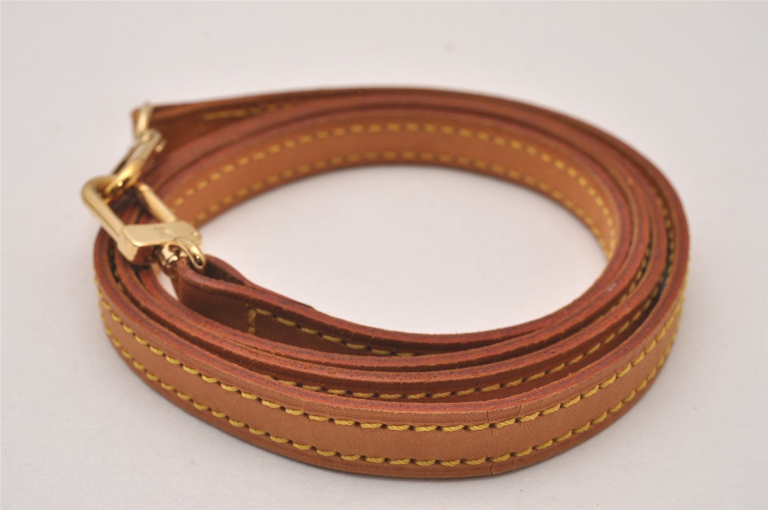 Authentic Louis Vuitton Leather Shoulder Strap Beige 44.7