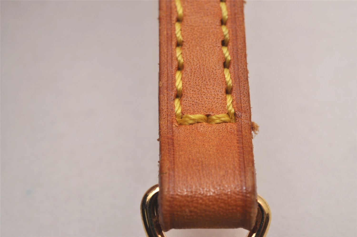 Authentic Louis Vuitton Leather Shoulder Strap Beige 44.7