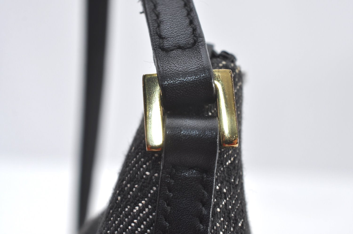 Authentic GUCCI Vintage Hand Bag Pouch Purse GG Canvas Leather 07198 Black 9212H