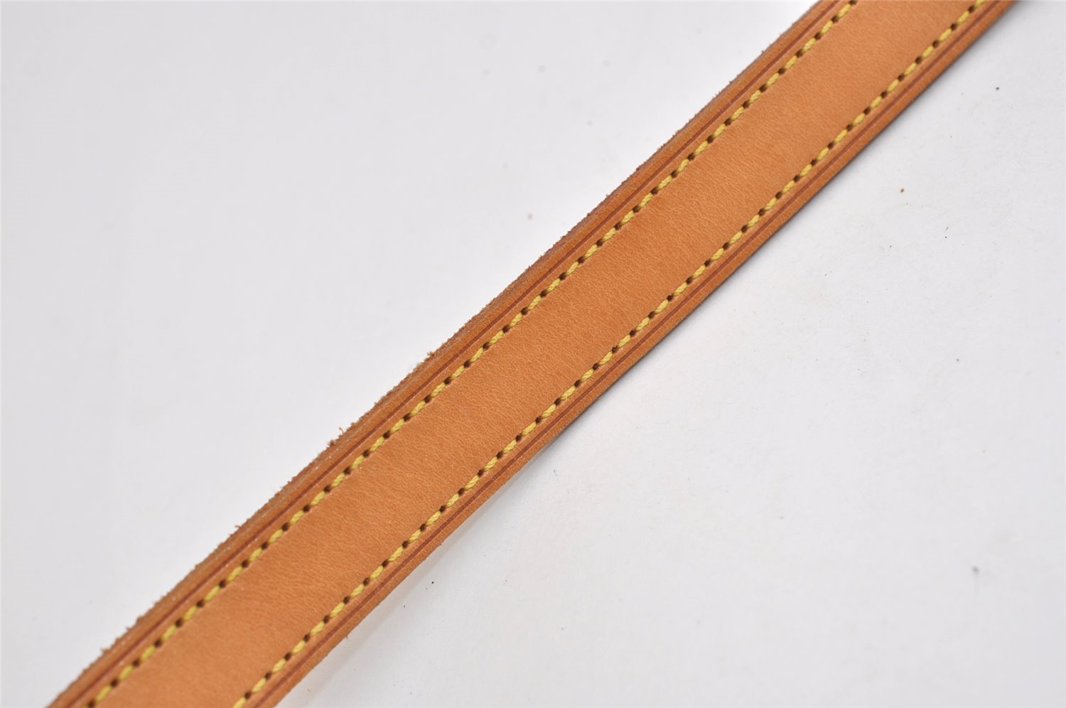 Authentic Louis Vuitton Leather Shoulder Strap For Bucket GM 31.9