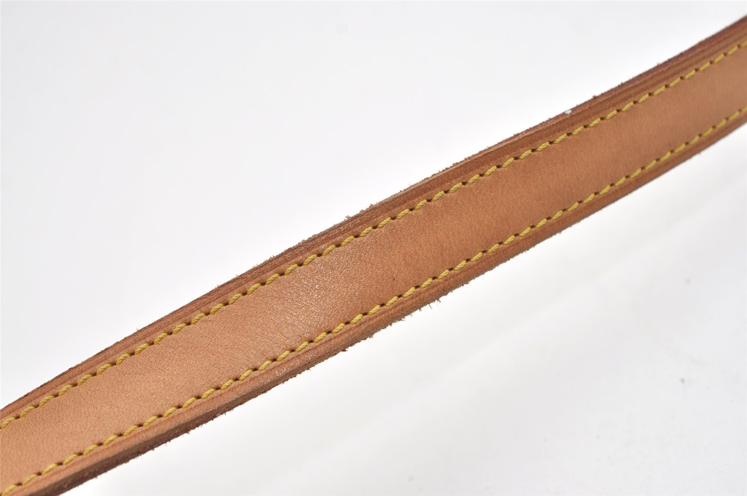 Authentic Louis Vuitton Leather Shoulder Strap For Bucket GM 31.9