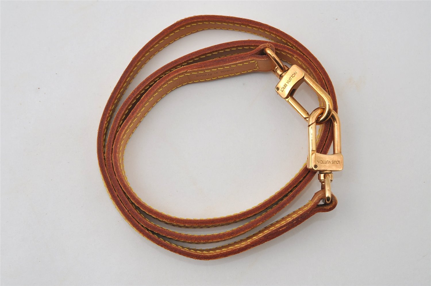 Authentic Louis Vuitton Leather Shoulder Strap Beige 39.2