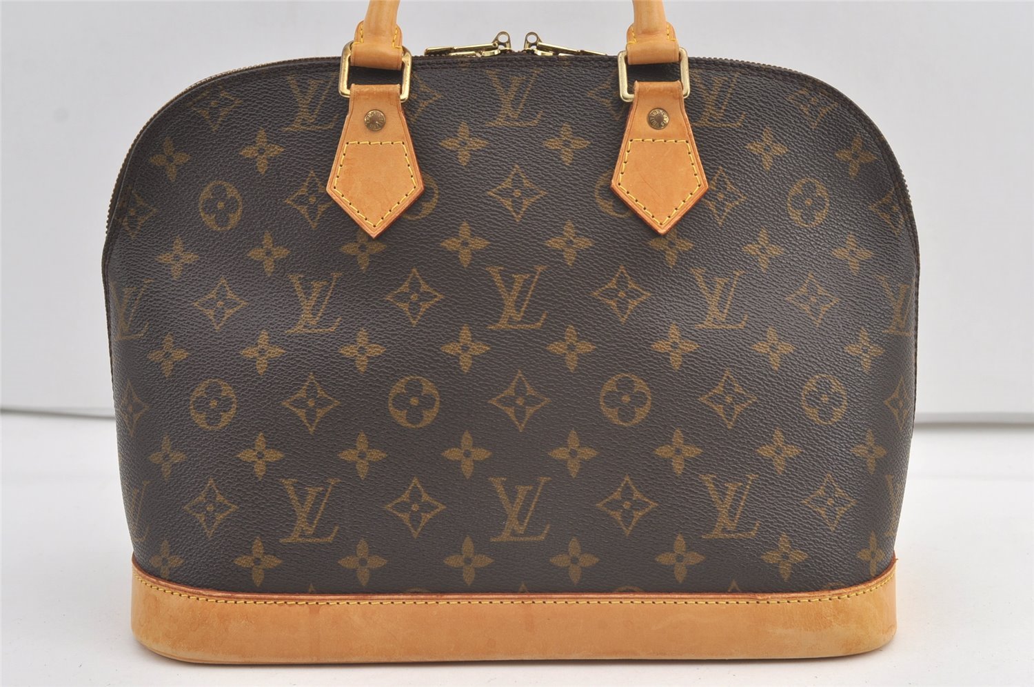 Authentic Louis Vuitton Monogram Alma Hand Bag Purse M51130 LV 9220J