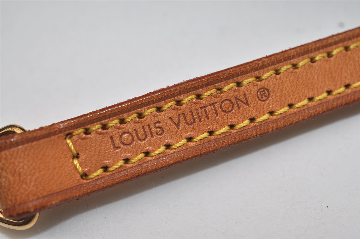 Authentic Louis Vuitton Leather Shoulder Strap Beige 47.2