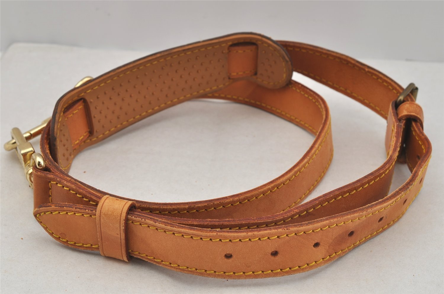 Authentic Louis Vuitton Leather Shoulder Strap Beige 40-46.9