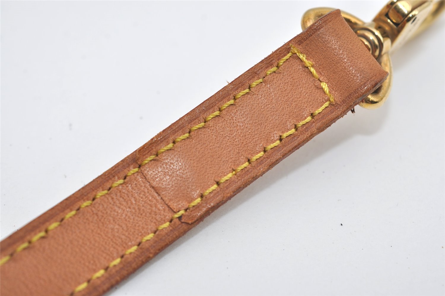 Authentic Louis Vuitton Leather Shoulder Strap Beige 39.2